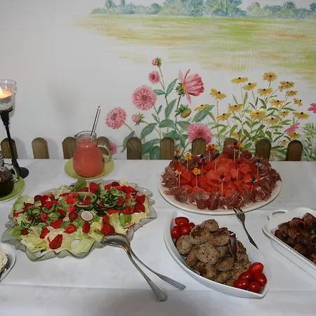 Romantik & Klaps Liebling 3* לובן