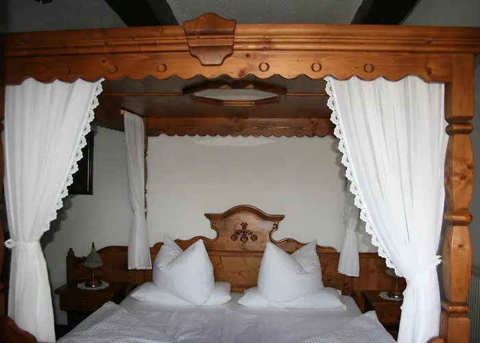 招待所 Romantik & Klaps Liebling 吕本